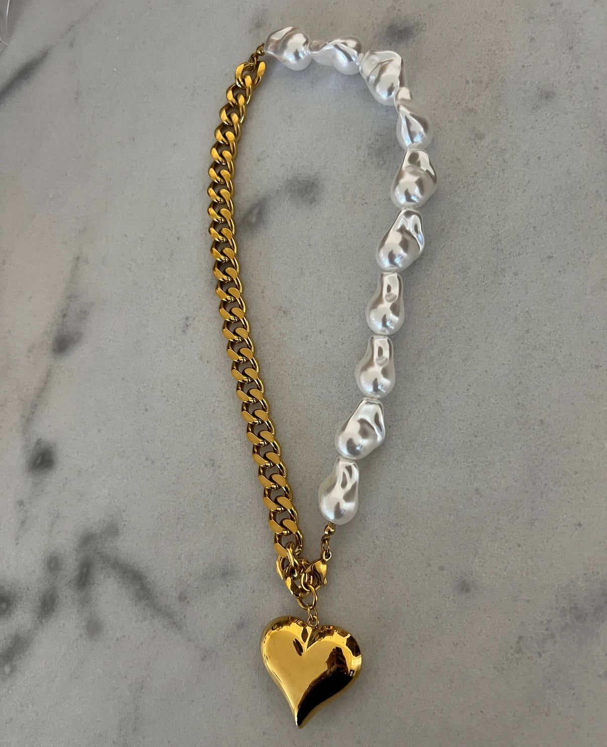 Dreamy Pearl + Gold Moment Heart Necklace