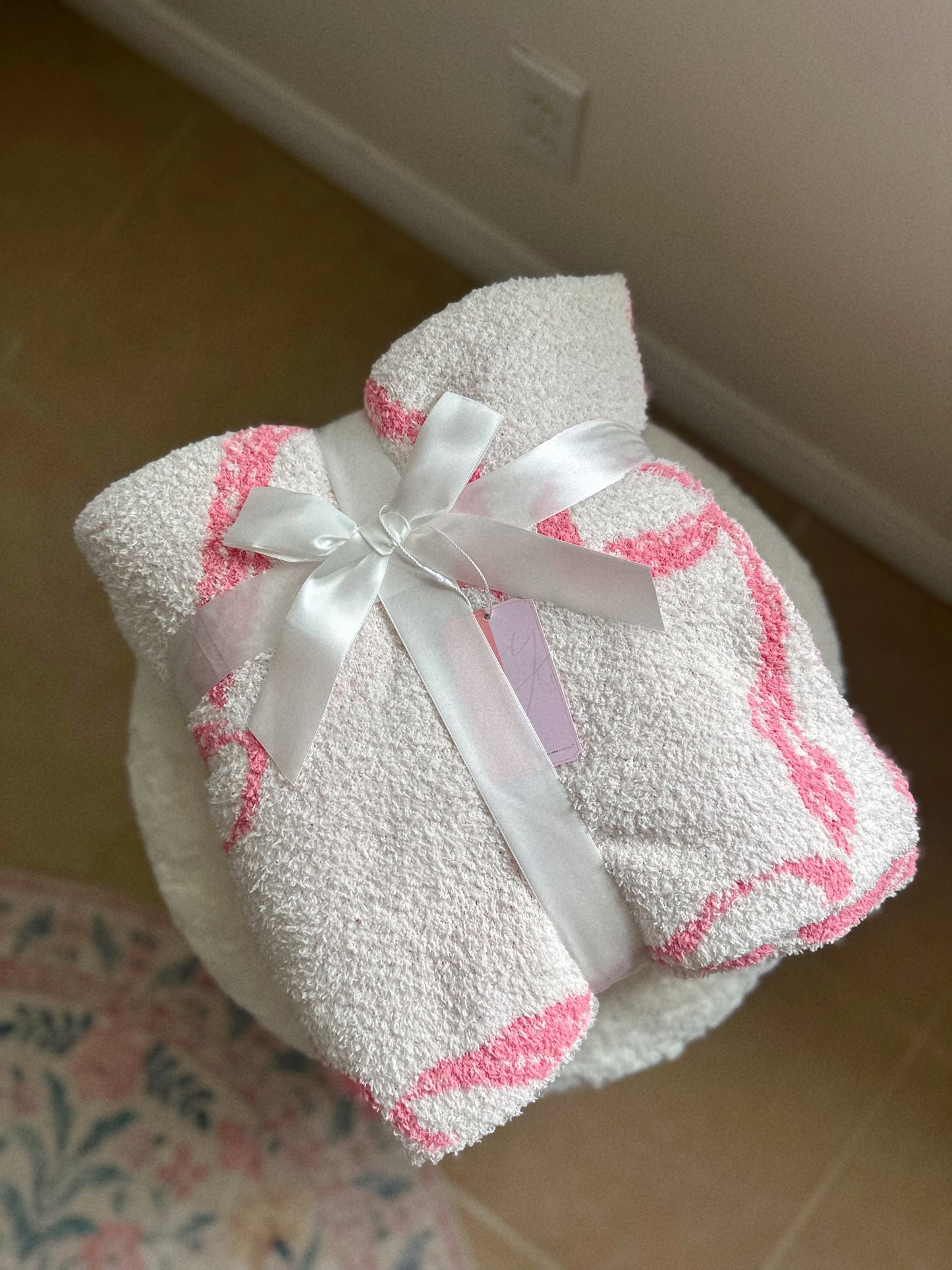 Most Adorable Bow Blanket