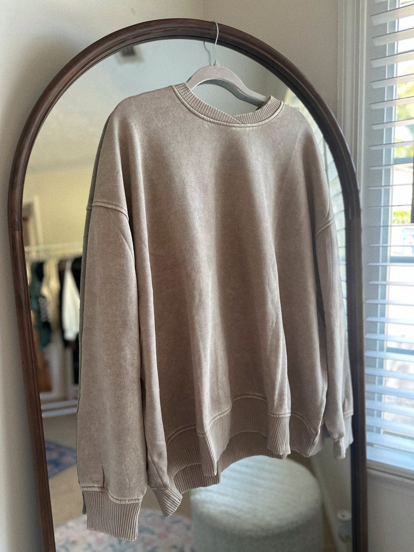 Curvy Neutral Moment Oversized Ash Mocha Sweatshirt