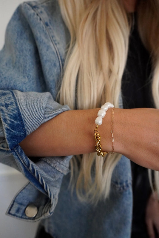 The Dreamiest Pearl + Gold Linked Bracelet